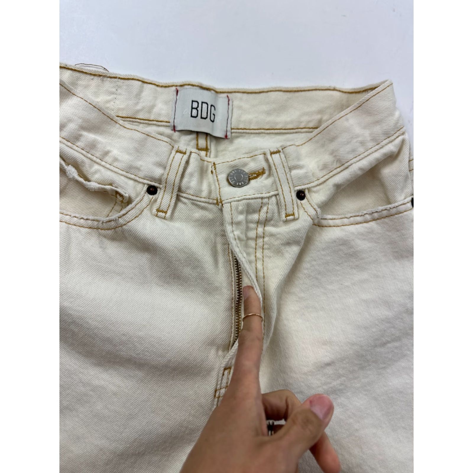 Bdg BDG Womens Jeans 27 Ivory Distressed High-Rise Straight Fit 5-Pocket Denim Casual Season Size 27" / US 4 / IT 40 - 7 Thumbnail