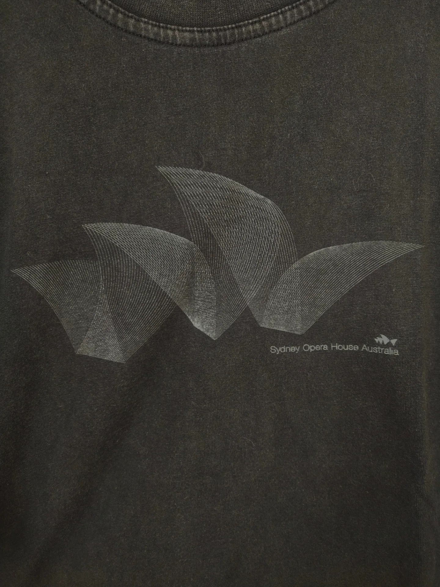 Vintage Sydney Opera House Official Merch Black Tees Size US L / EU 52-54 / 3 - 2 Thumbnail