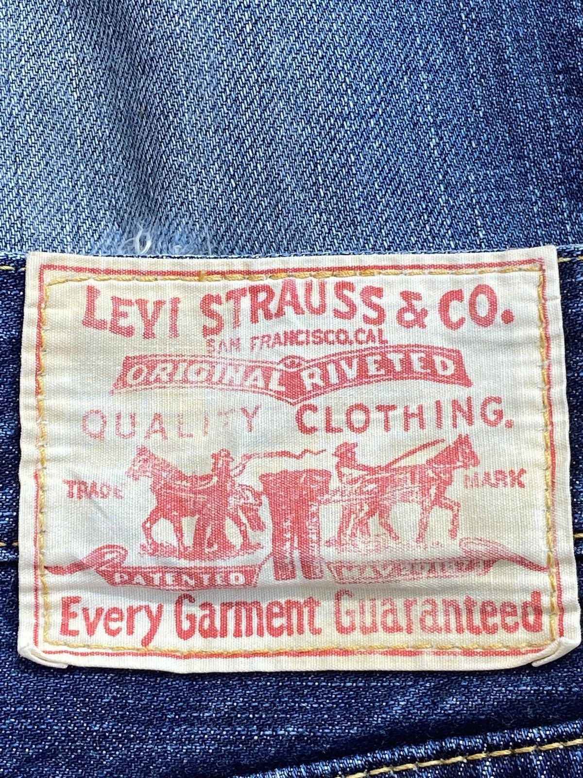 Levi's Levi’s Strauss & Co Faded Blue Wash Style Ripped Jeans Size US 32 / EU 48 - 12 Thumbnail