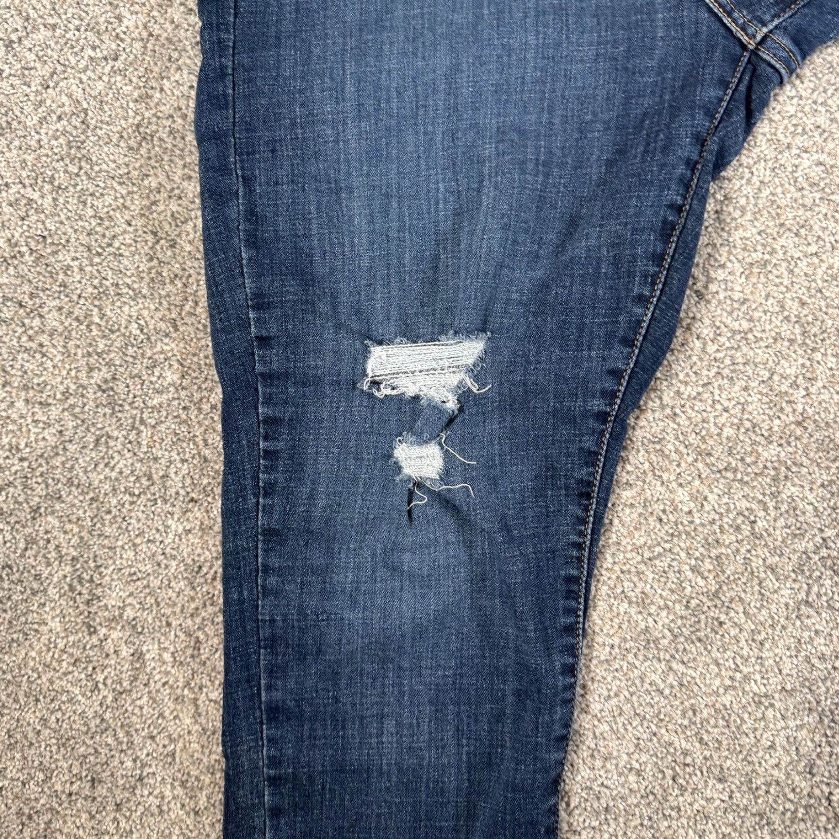 Levi's Levi's Boyfriend Jeans Womens 32 Blue Distressed Ripped Cropped Tapered Mid Rise Size 24" / US 00 / IT 34 - 6 Thumbnail