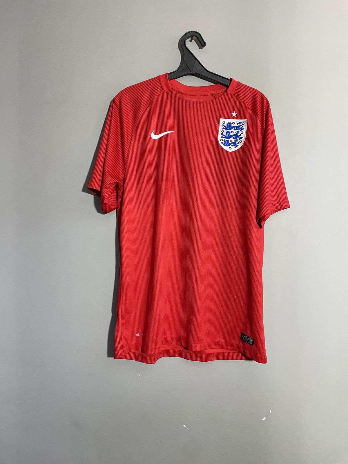 Nike Nike England Training Jersey size L Size US L / EU 52-54 / 3 - 1 Thumbnail