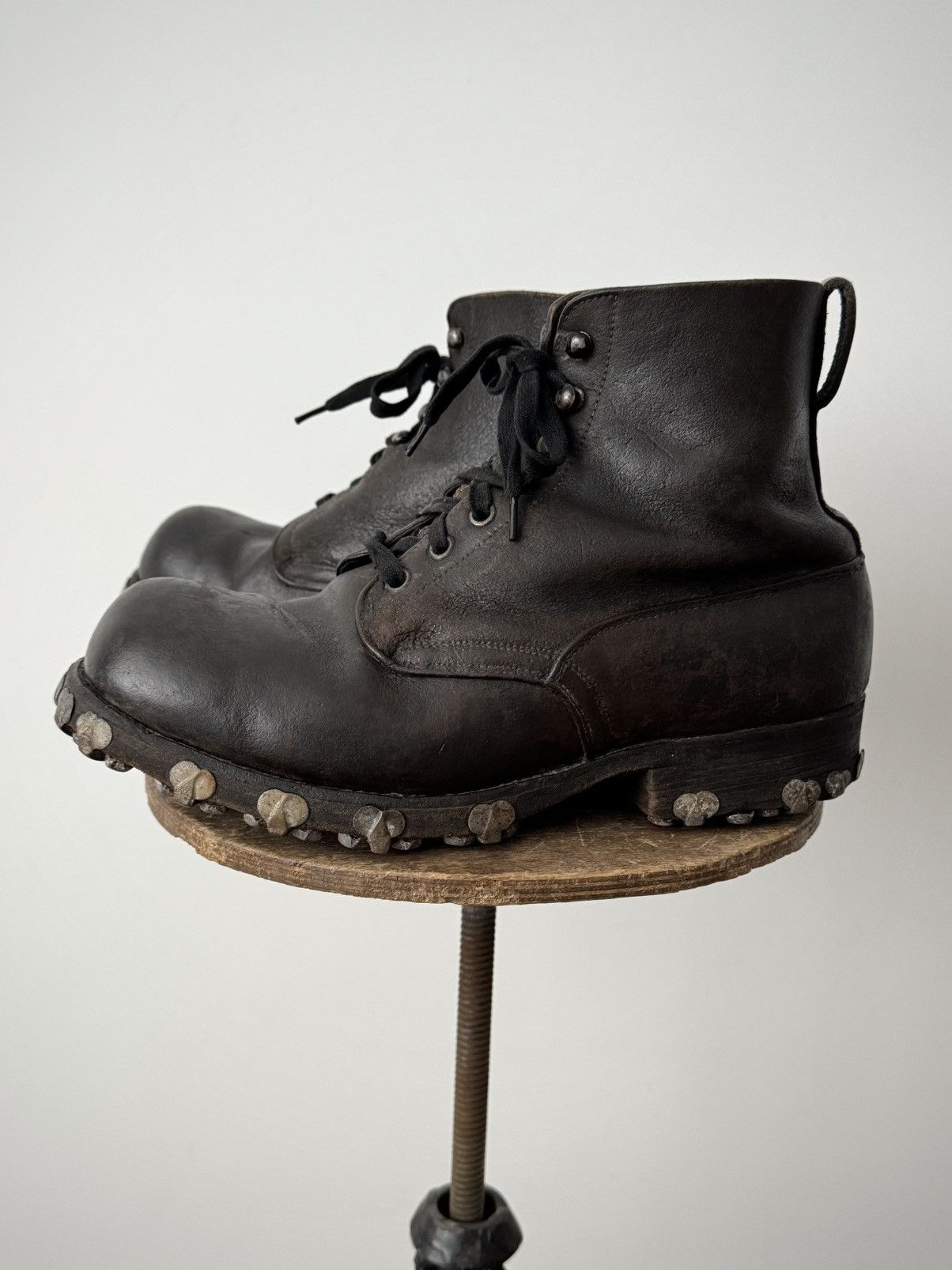 Vintage Vintage 1948 Dated Swiss Army 'Hobnail' Mountain Boots Size US 7.5 / EU 40-41 - 1 Thumbnail