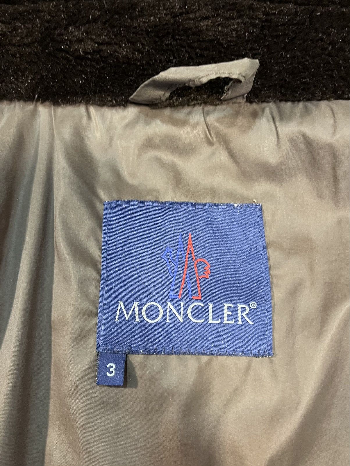Moncler Vintage Moncler Women Down Puffer Jacket Brown Fur Collar Size M / US 6-8 / IT 42-44 - 2 Thumbnail