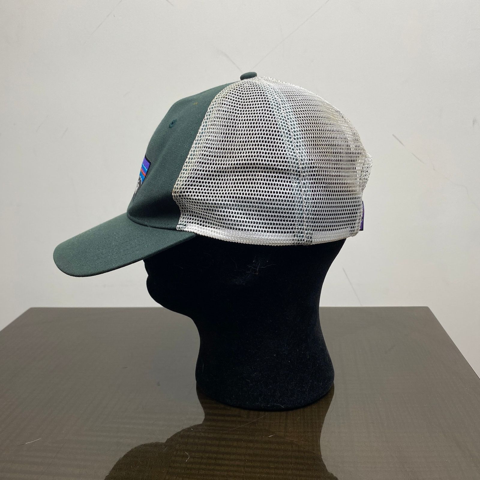 Patagonia Patagonia P-6 Logo Mesh Trucker Hat Snapback Gorpcore Size ONE SIZE - 5 Thumbnail
