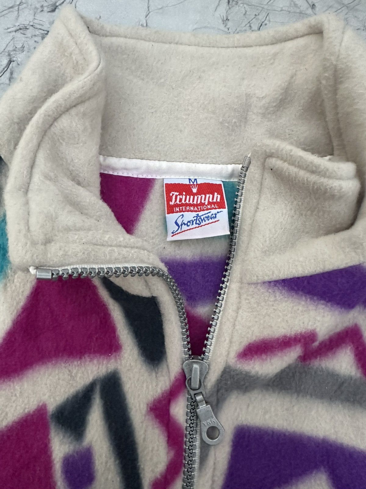 Vintage Vintage Triumph International Abstract Fleece Pullover Size US XL / EU 56 / 4 - 6 Thumbnail