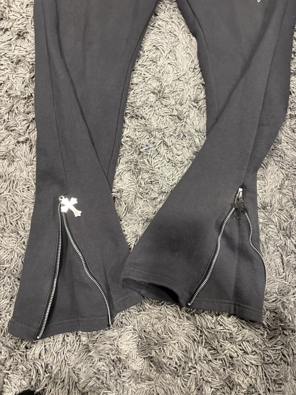 Other Saint latin flared sweats Size US 34 / EU 50 - 2 Thumbnail