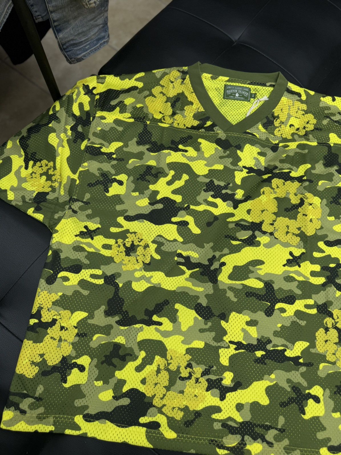 DENIM TEARS Denim Tears Yellow Camo Cotton Wreath Jersey Size XL (NEW) Size US XL / EU 56 / 4 - 6 Thumbnail