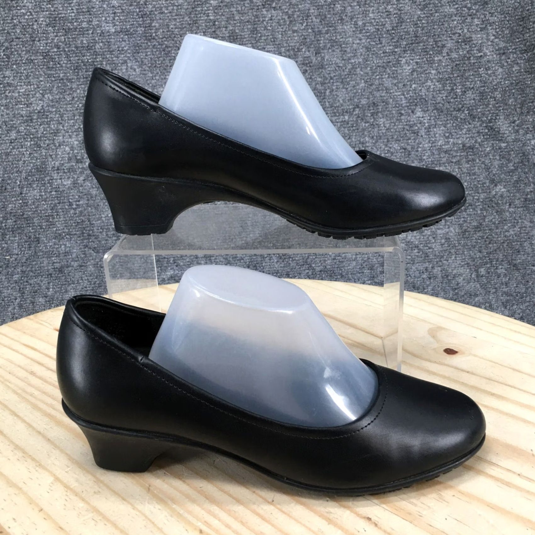 Vintage SafeStep Prediction 24/7 Pump Heels Black Faux Leather Cuban Casual 6.5 Womens Size US 7 / IT 37 - 2 Thumbnail