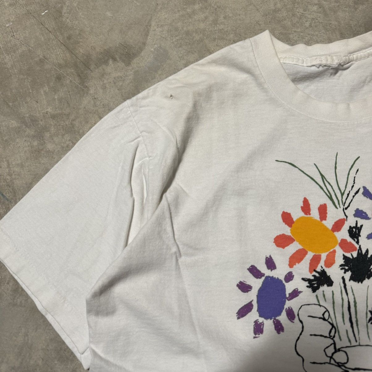 Vintage vintage 90s faded Picasso flowers faded art t-shirt large Size US L / EU 52-54 / 3 - 3 Thumbnail