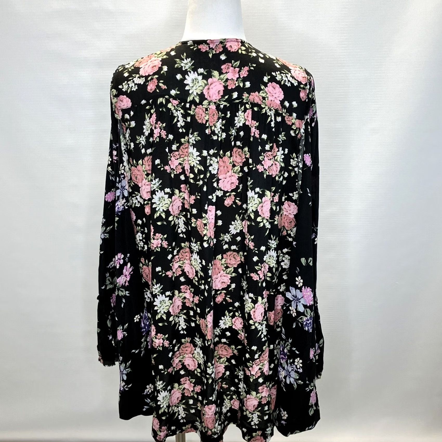 Free People FREE PEOPLE Loretta Floral Printed Tunic Blouse Bell Sleeve Oversized Small Womens Blouse Floral Bohemian Shirt - Short Description: N/A Size S / US 4 / IT 40 - 3 Thumbnail