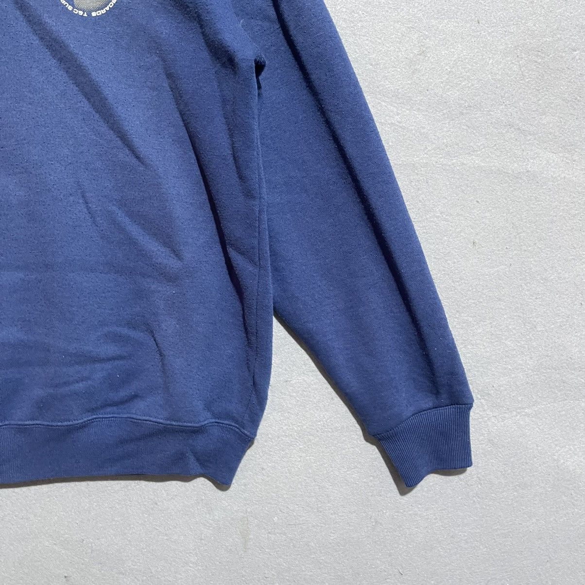 Vintage Vintage Y2K T&C Surfboards Yin Yang Logo Sweatshirt Size US L / EU 52-54 / 3 - 6 Thumbnail