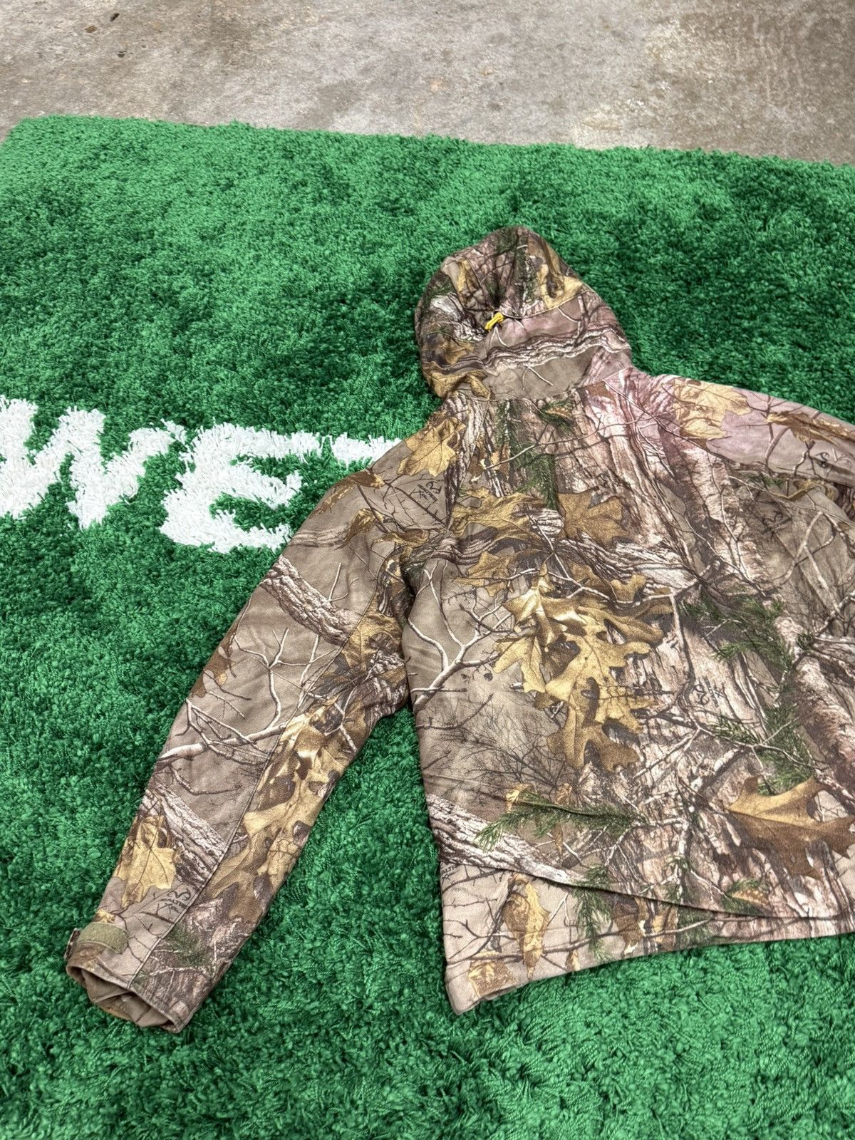 Realtree Very Worn Distressed Real Tree Camo Hoodie Medium Size US M / EU 48-50 / 2 - 9 Thumbnail