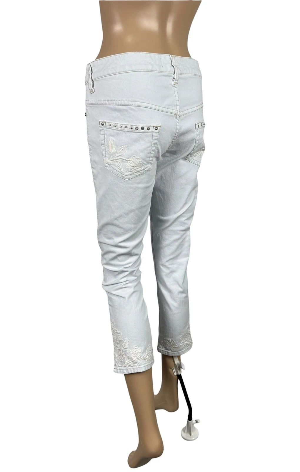 Isabel Marant Isabel Marant Crop Embroidery Jeans size 36 Size 26" / US 2 / IT 38 - 7 Thumbnail