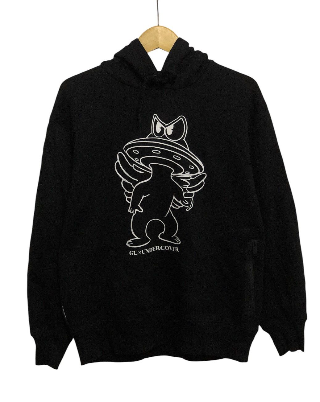 Designer × Japanese Brand × Undercover 💸NEED GONE💸 Undercover x GU Black UFO Hoodie Size US S / EU 44-46 / 1 - 1 Thumbnail