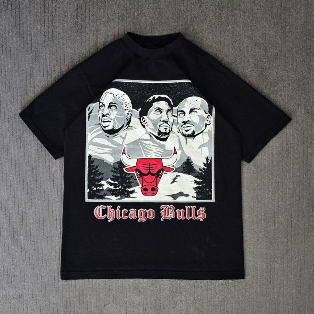 NBA Vintage Chicago Bulls Men's Mount Rushmore Graphic Tee Siz Size US S / EU 44-46 / 1 - 1 Thumbnail