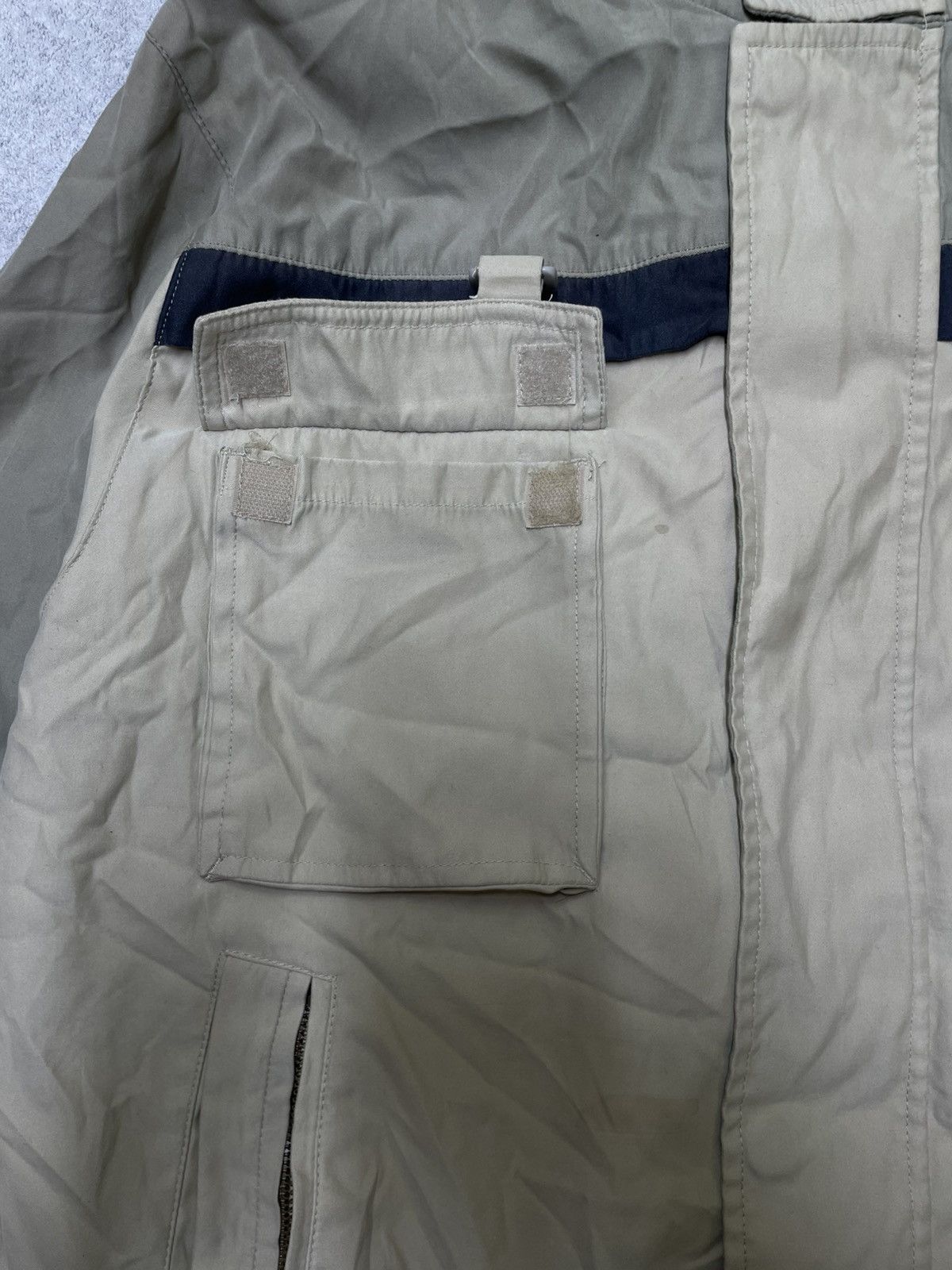 Vintage Utility Bomber Built Like Ski Gear, Styled For The Street Size US L / EU 52-54 / 3 - 5 Thumbnail