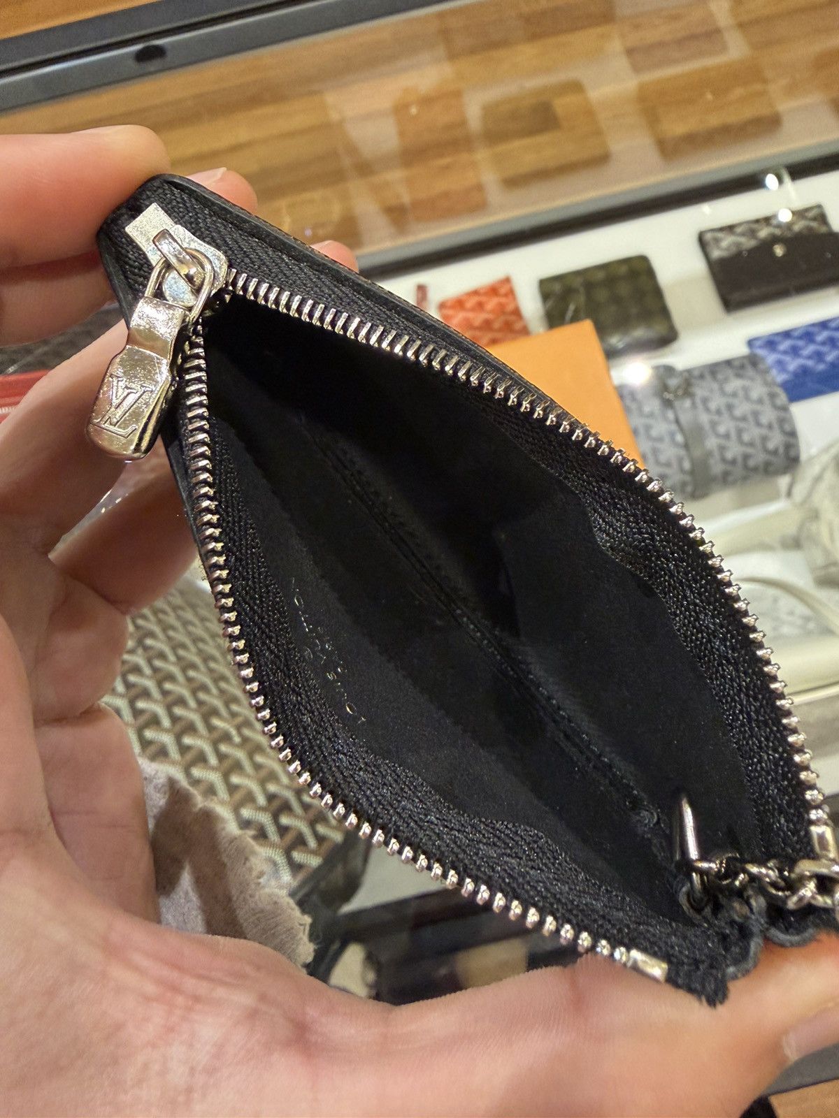Louis Vuitton Louis Vuitton Graphite Damier Canvas Key Pouch w/ D-Ring Size ONE SIZE - 3 Thumbnail
