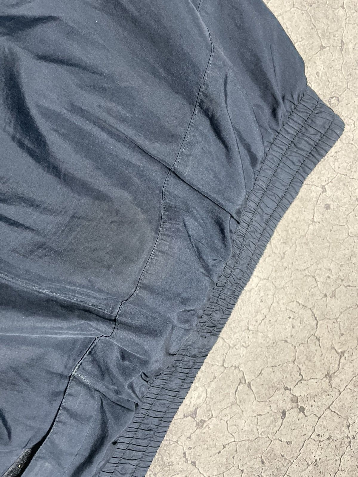 Nike Vintage Nike Nylon Track Pants Drill Y2K Swoosh Hype Size US 34 / EU 50 - 11 Thumbnail