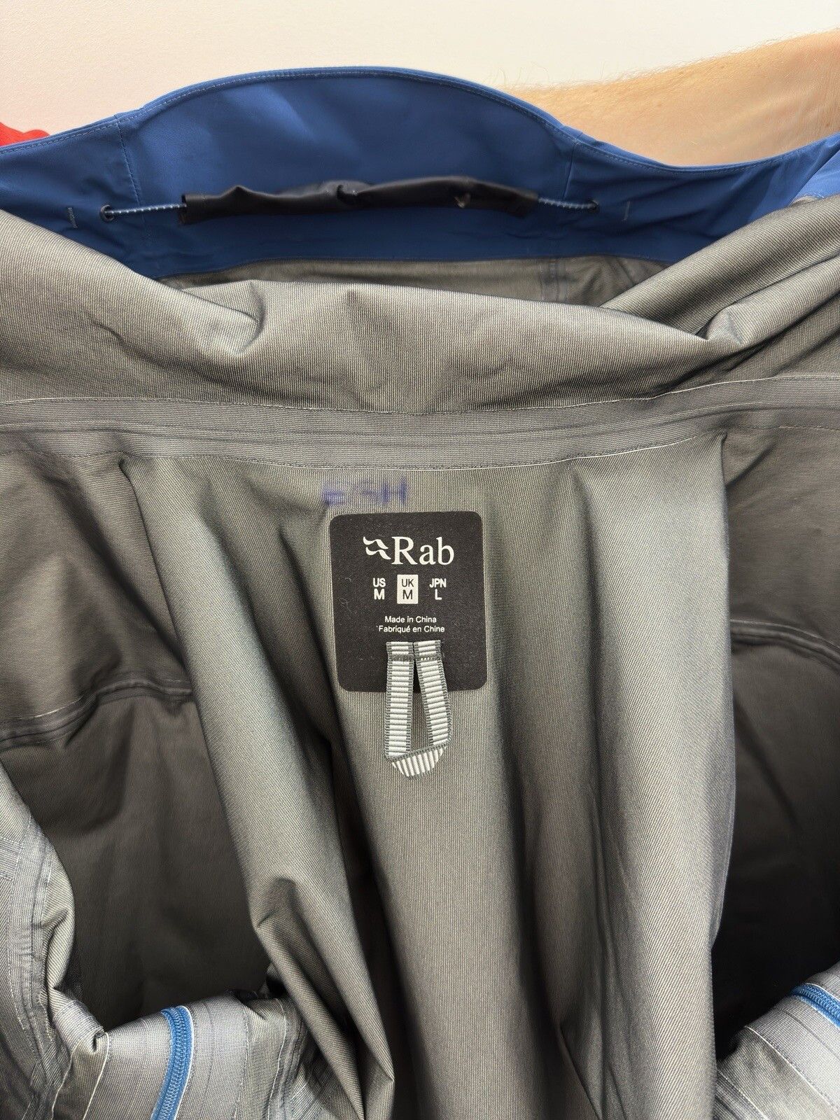 Rab RAB KANGRI GTX GORE TEX MENS JACKET HIKING OUTDOOR Size US M / EU 48-50 / 2 - 12 Thumbnail