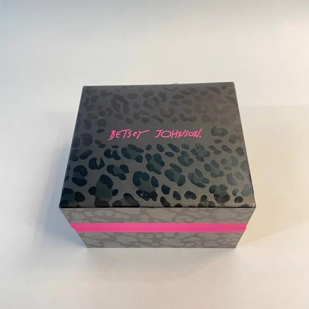Designer Betsey Johnson Leopard Print Watch With 5 Bracelets Gift Set Size ONE SIZE - 6 Thumbnail