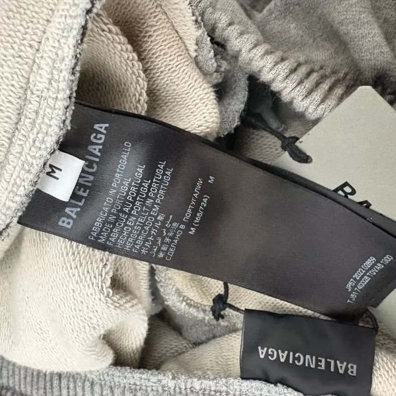 Balenciaga Balenciaga size M Gray logo graffiti Manchester United bag Size US 27 - 4 Thumbnail