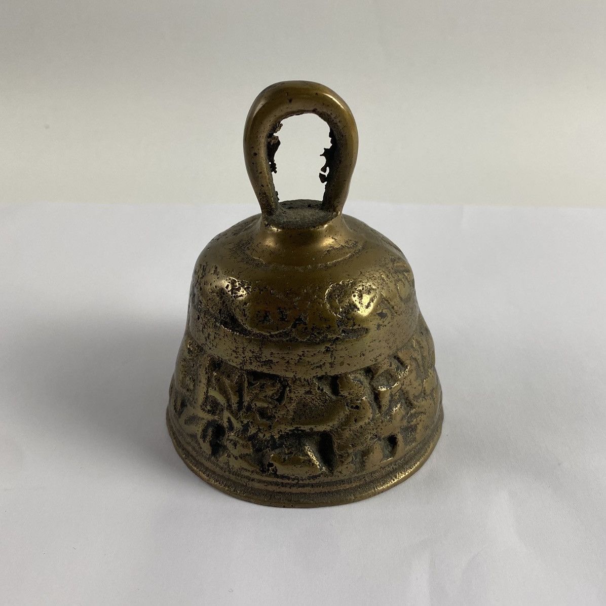 Vintage Vintage Brass Bell with Animals and Flowers MAHEVS-LVCAS Size ONE SIZE - 3 Thumbnail