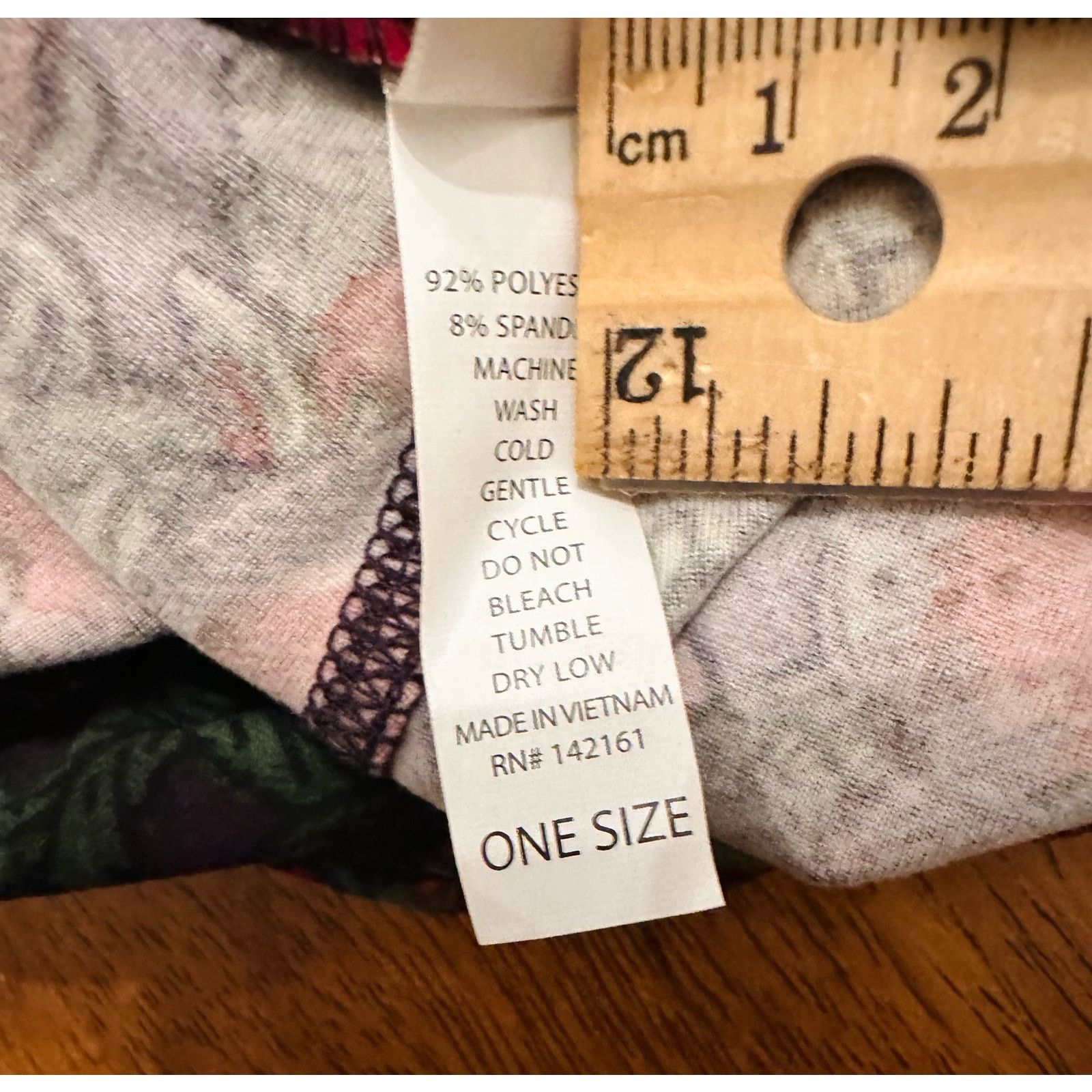 Other NWOT Lularoe One Size Tomato Vine Pattern Leggings Size 30" / US 8 / IT 44 - 5 Thumbnail