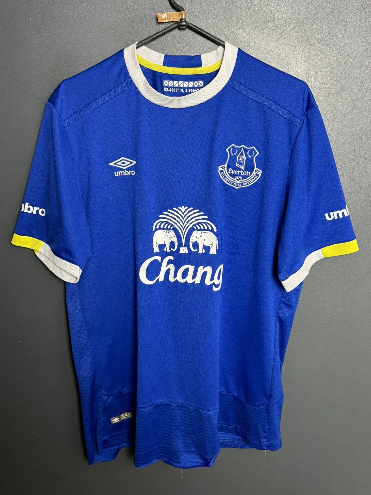Umbro Everton 16/17 Home Football Jersey Size US XL / EU 56 / 4 - 1 Thumbnail