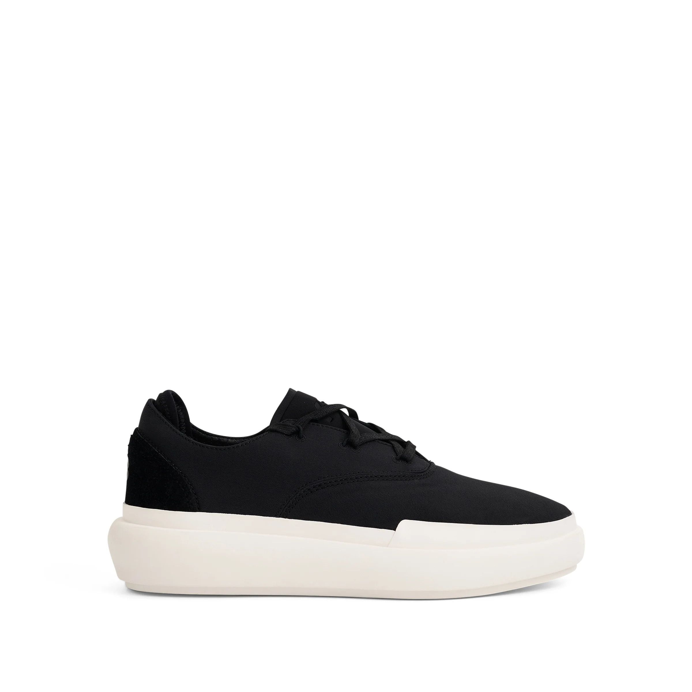 o1mris0824 Low Top Sneaker in Black/White