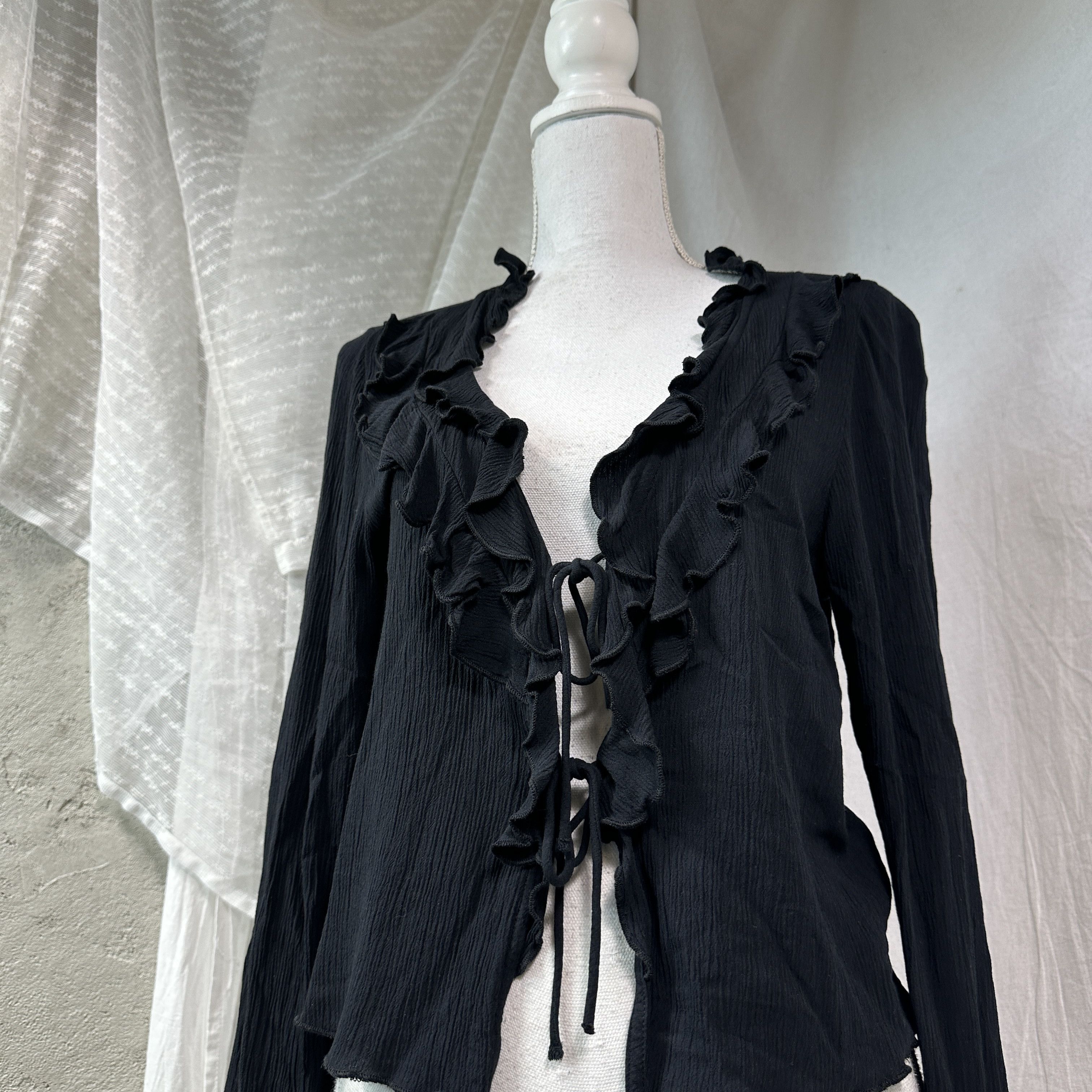 Vintage Vintage Pleated Flared Sleeves Gothic Romantic Shirt Size M / US 6-8 / IT 42-44 - 2 Thumbnail