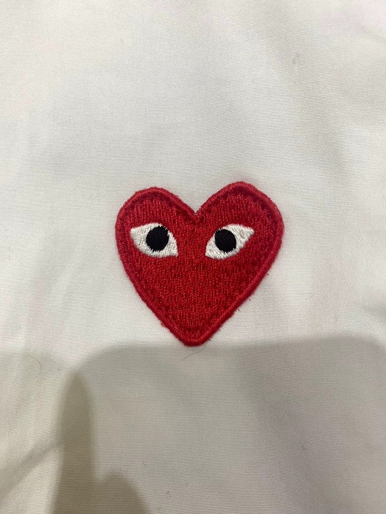Comme des Garcons Comme Des Garcons Red heart white shirt Size S / US 4 / IT 40 - 2 Thumbnail