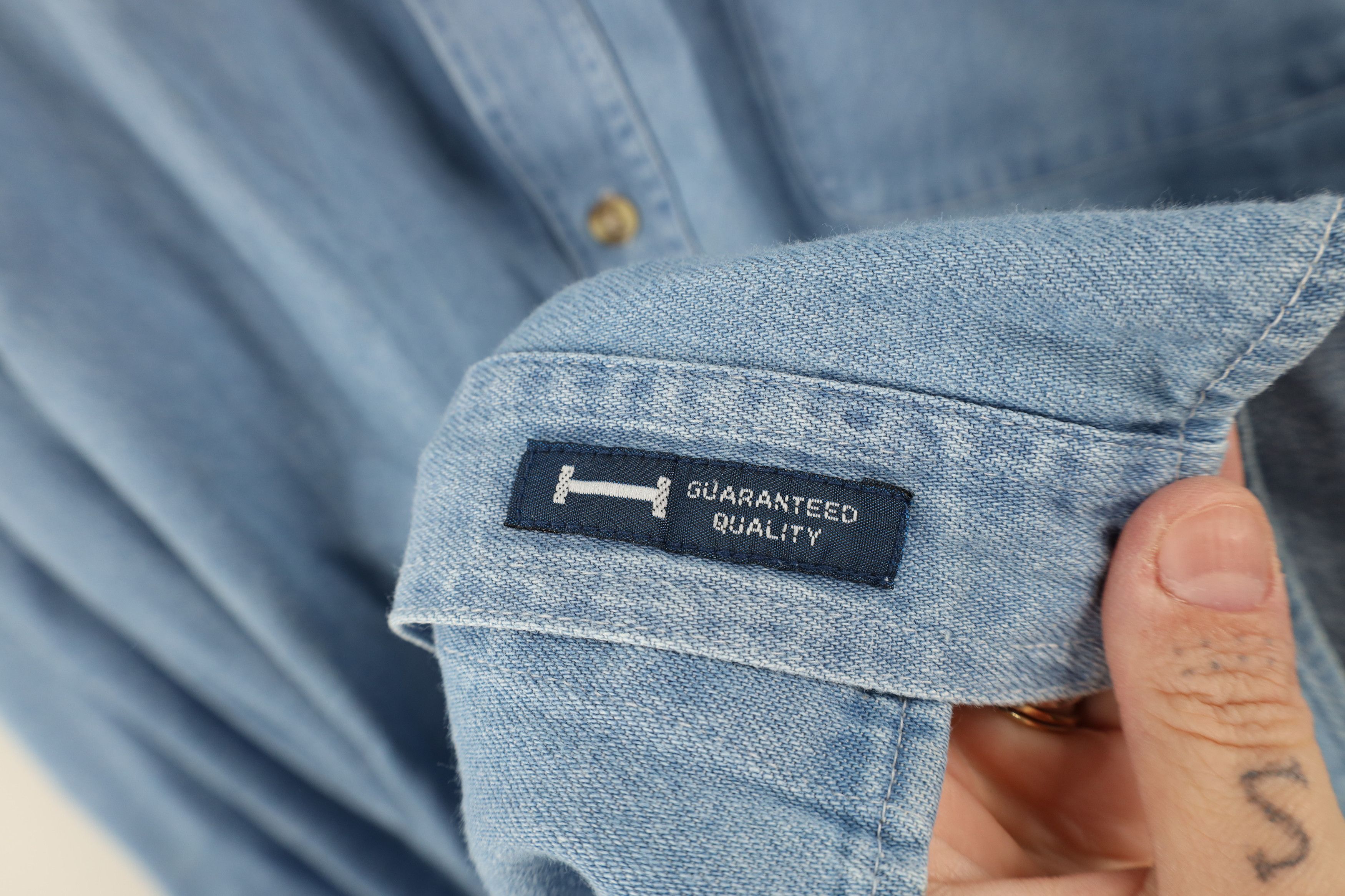 Vintage Vintage 90s Spell University of Michigan Denim Button Shirt Size US L / EU 52-54 / 3 - 6 Thumbnail