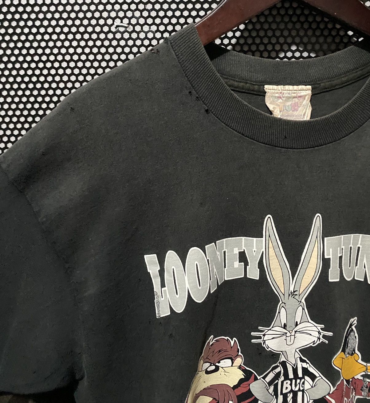 Fruit Of The Loom × Vintage Ac Milan, Juventus, Manchester United looney tunes vtg fotl Size US L / EU 52-54 / 3 - 14 Thumbnail
