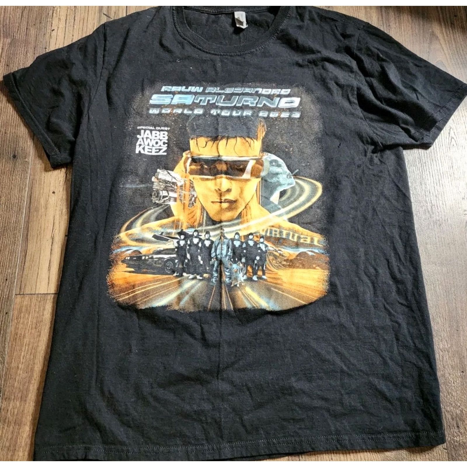 Fruit Of The Loom Rauw Alejandro T Shirt Black Short Sleeve Crew Neck 2023 Saturno World Tour Double-Sided Fruit of the Loom Mens L Merch Shirt Size US L / EU 52-54 / 3 - 2 Thumbnail