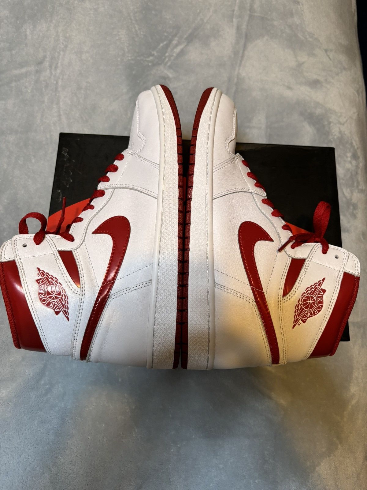 Jordan Brand Air Jordan 1 Retro OG High Metallic Red 2017 Size 11.5 Size US 11.5 / EU 44-45 - 3 Thumbnail