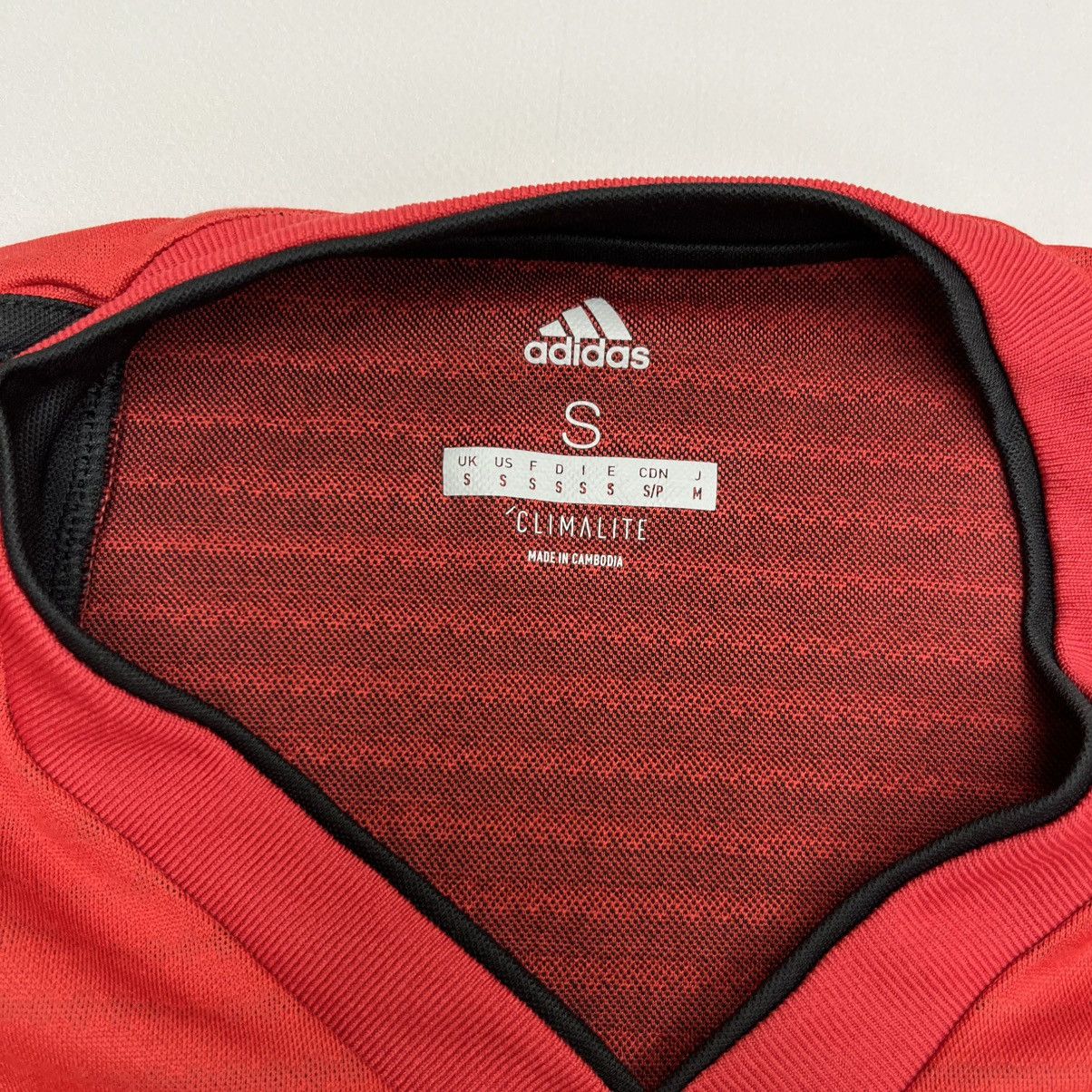 Adidas Jersey Adidas Manchester United 18/19 Size US M / EU 48-50 / 2 - 4 Thumbnail