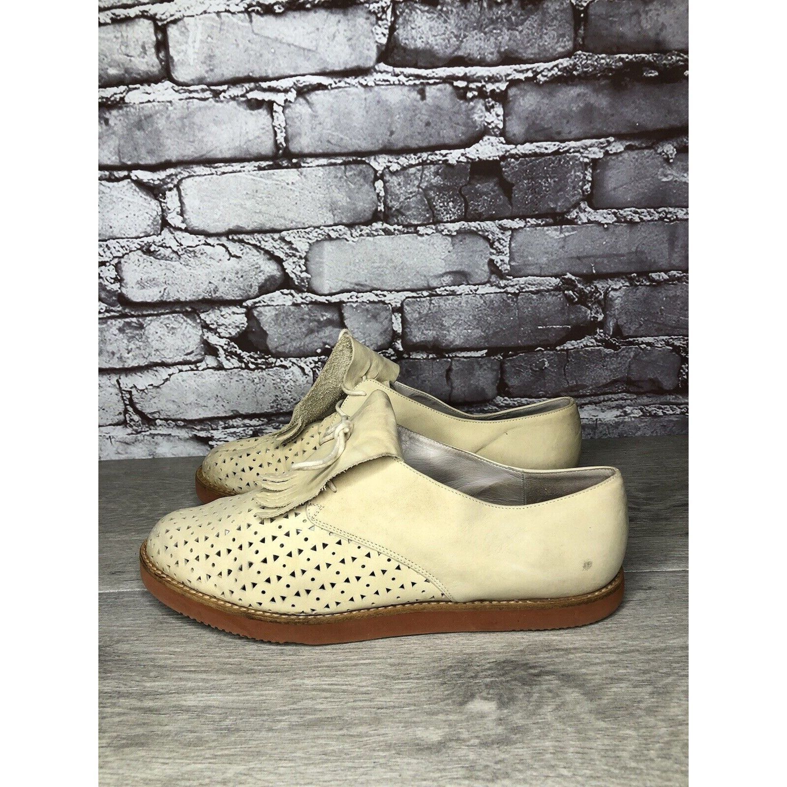 DKNY DKNY Beige Nubuck Leather Kiltie Perforated Lace Up Oxfords Size US 10 / IT 40 - 17 Thumbnail