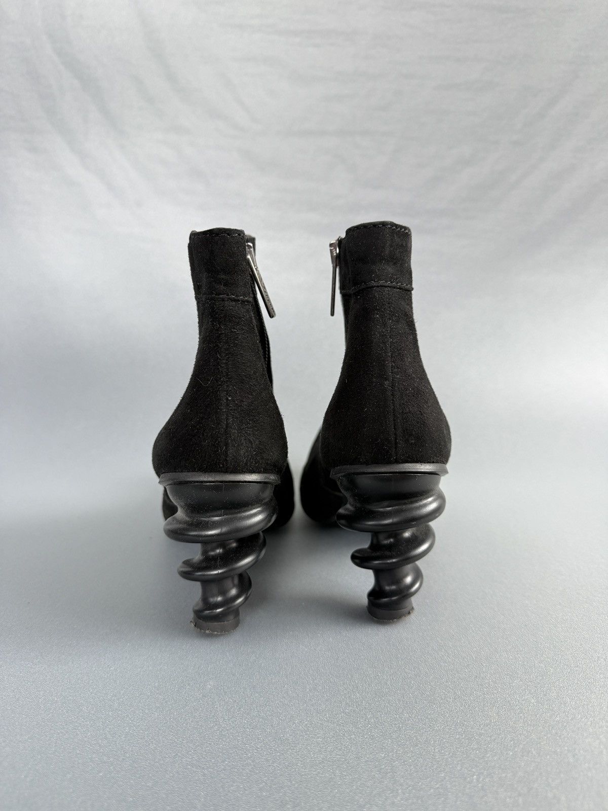 20471120 Y2K Tiggers Suede Black Ankle Boots With Spiral Heels Size US 8 / IT 38 - 5 Thumbnail