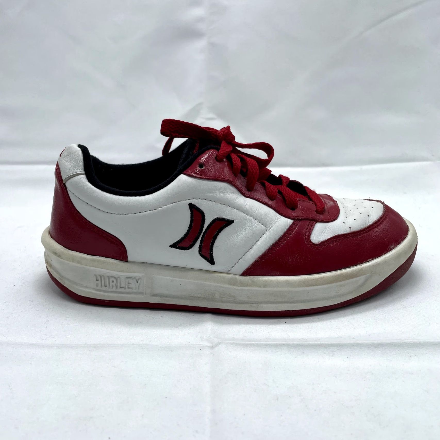 Hurley VINTAGE Hurley Sneakers Womens 6 Low Top Skater Grunge Emo Punk Red Shoes Size M / US 6-8 / IT 42-44 - 4 Thumbnail