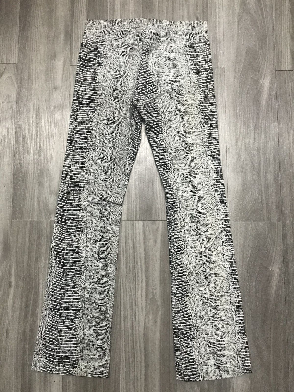 5351 POUR LES HOMMES 5351 Pour Les Homme Snake Printed Flare Jeans Size US 28 / EU 44 - 6 Thumbnail