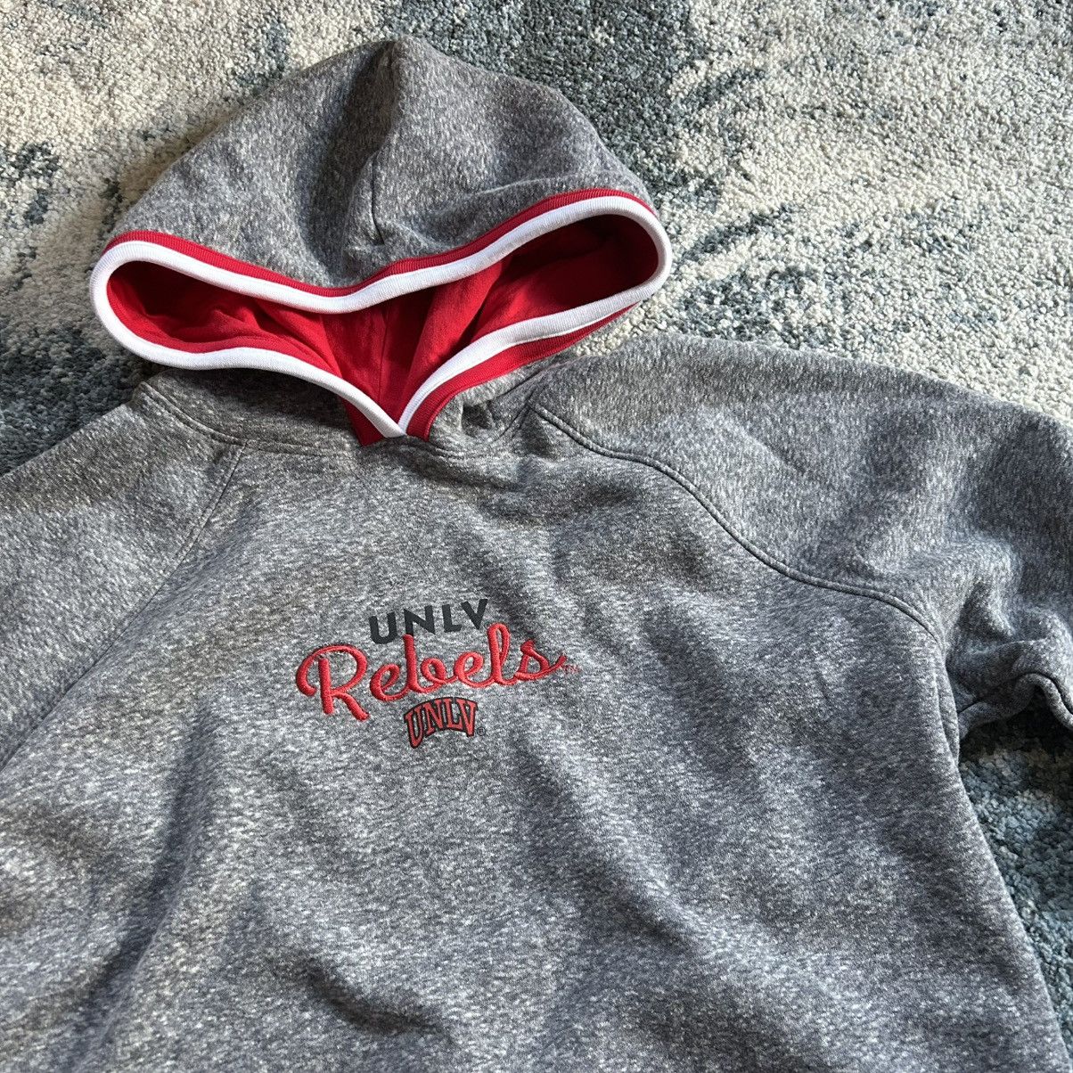 Champion UNLV RUNNiN’ REBELS DARK HEATHER RAGLAN ATHLEiSURE HOODiE Size L / US 10 / IT 46 - 5 Thumbnail