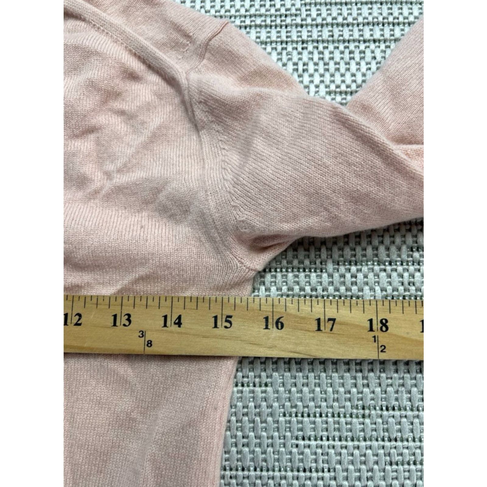 Everlane Everlane Cashmere Lantern Sleeve Sweater Womens XS Pink Tight Knit Relaxed Warm Pullover Crew Neck Puff Sleeve Casual Womens Clothing Size XS / US 0-2 / IT 36-38 - 7 Thumbnail