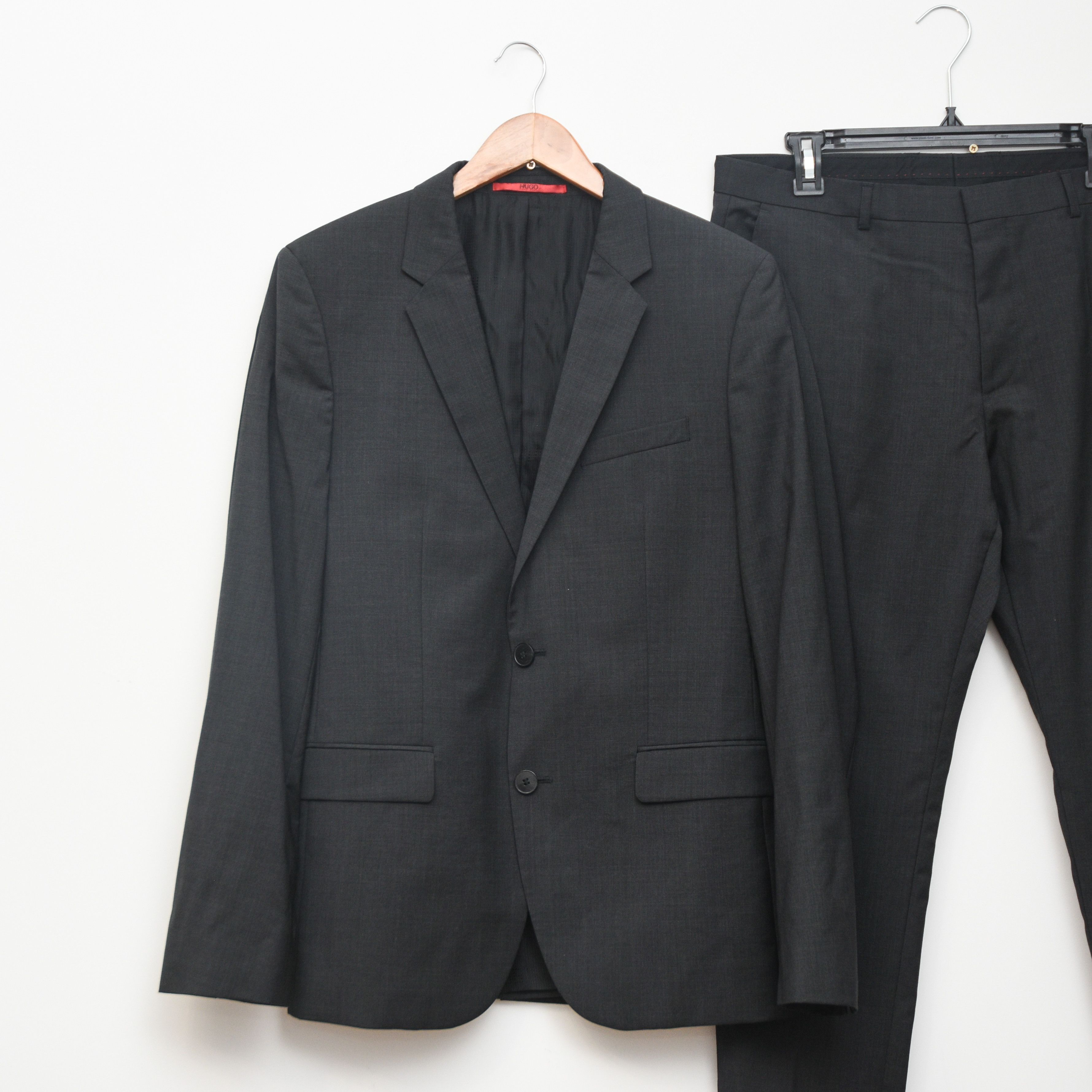 Hugo Boss Hugo Boss Business Suit Grey Black Sz 40R Virgin Wool Size 40R - 4 Thumbnail