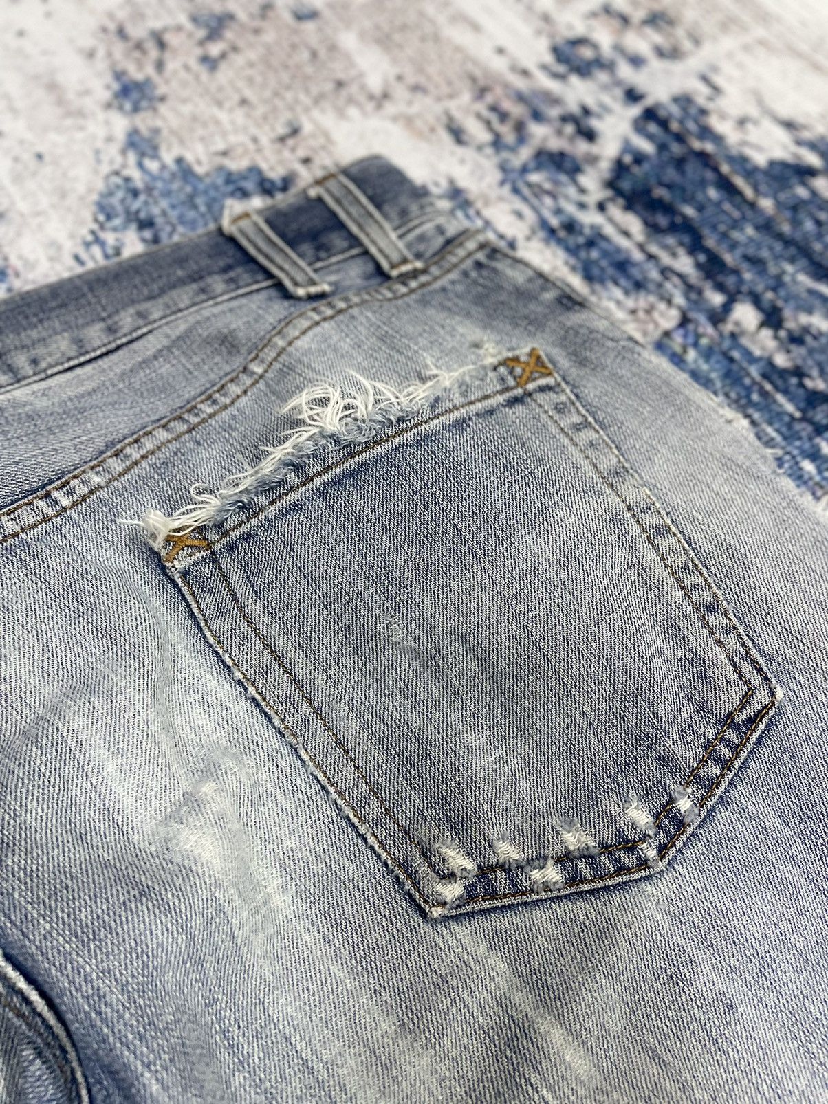 Dolce & Gabbana SS04 DOLCE&GABBANA DAVID BECKHAM DISTRESSED LIGHT WASH JEANS Size US 35 - 16 Thumbnail