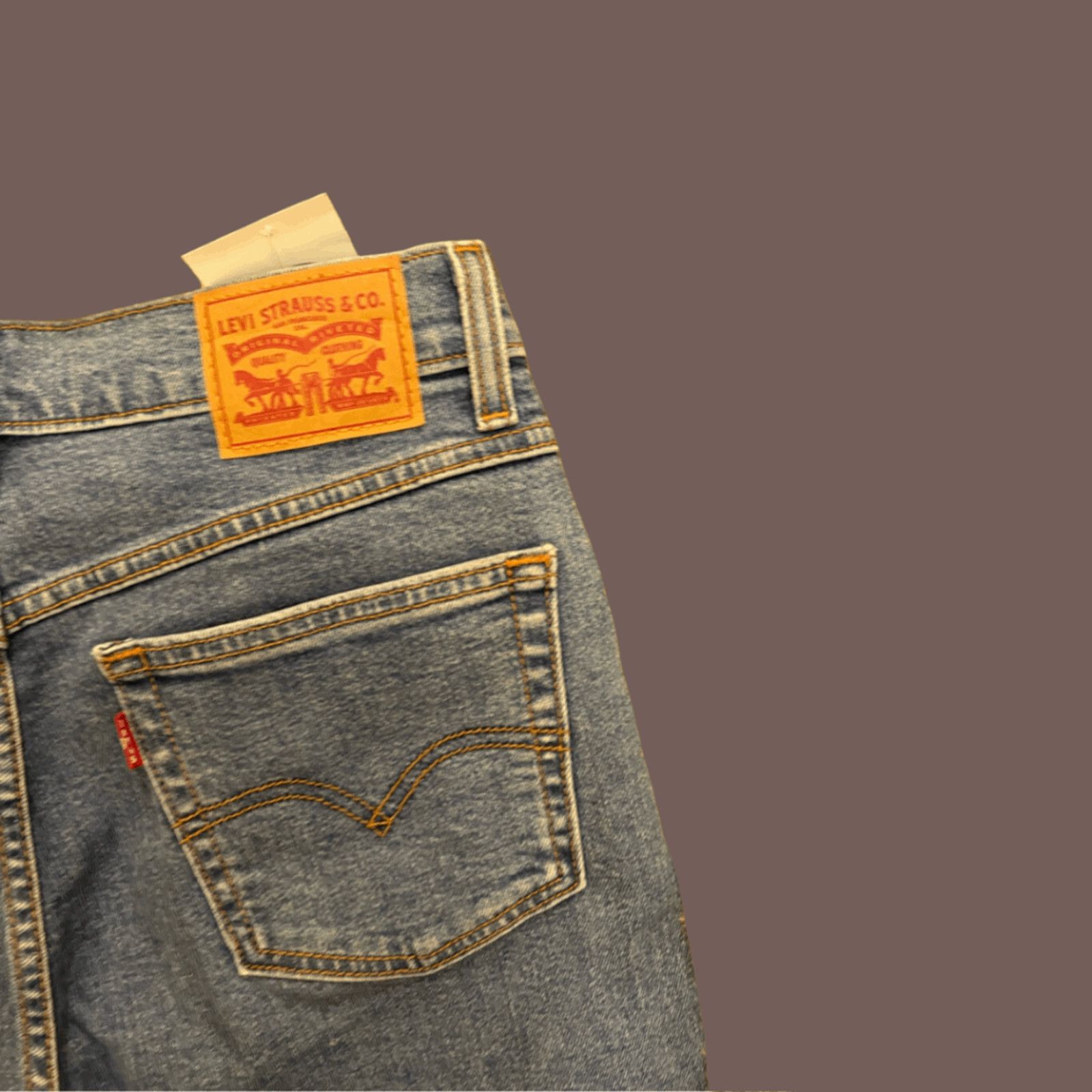 Levi's VTG-Inspired Levi’s Mom Jeans | 28 Light Wash | Tapered Fit Size 28" / US 6 / IT 42 - 3 Thumbnail