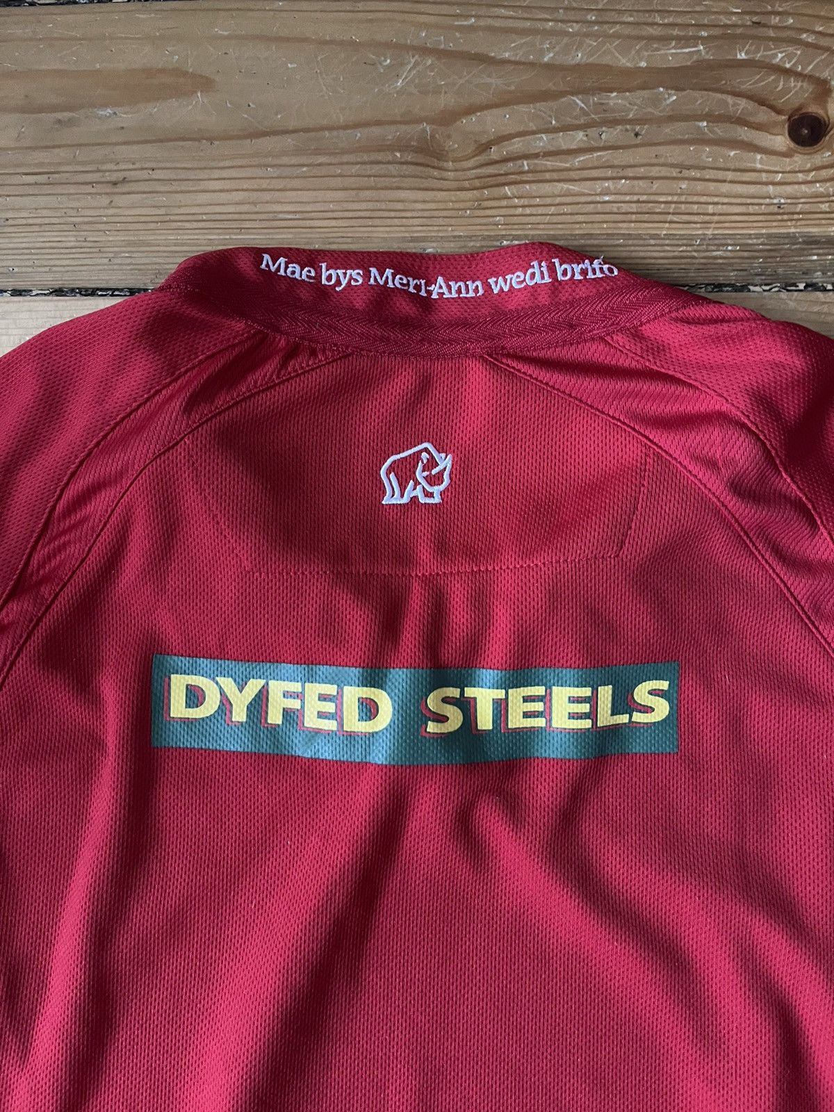 The Unbranded Brand Rhino Pure Rugby Scarlets Rugby Embroidered Shirt Red Size S Size US S / EU 44-46 / 1 - 6 Thumbnail