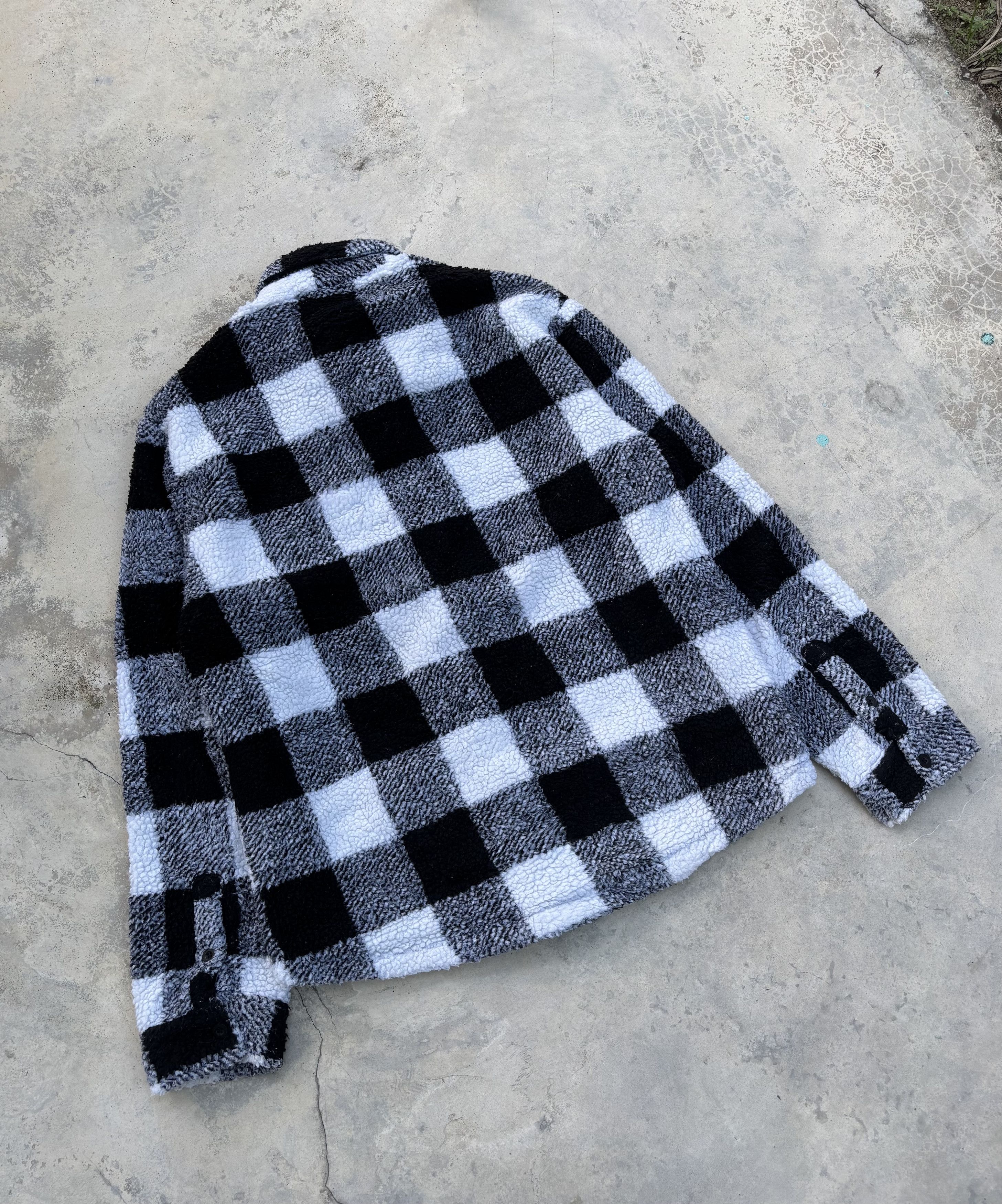 Forever 21 Black & White Sherpa Fleece Checkered Overshirt Size US M / EU 48-50 / 2 - 5 Thumbnail