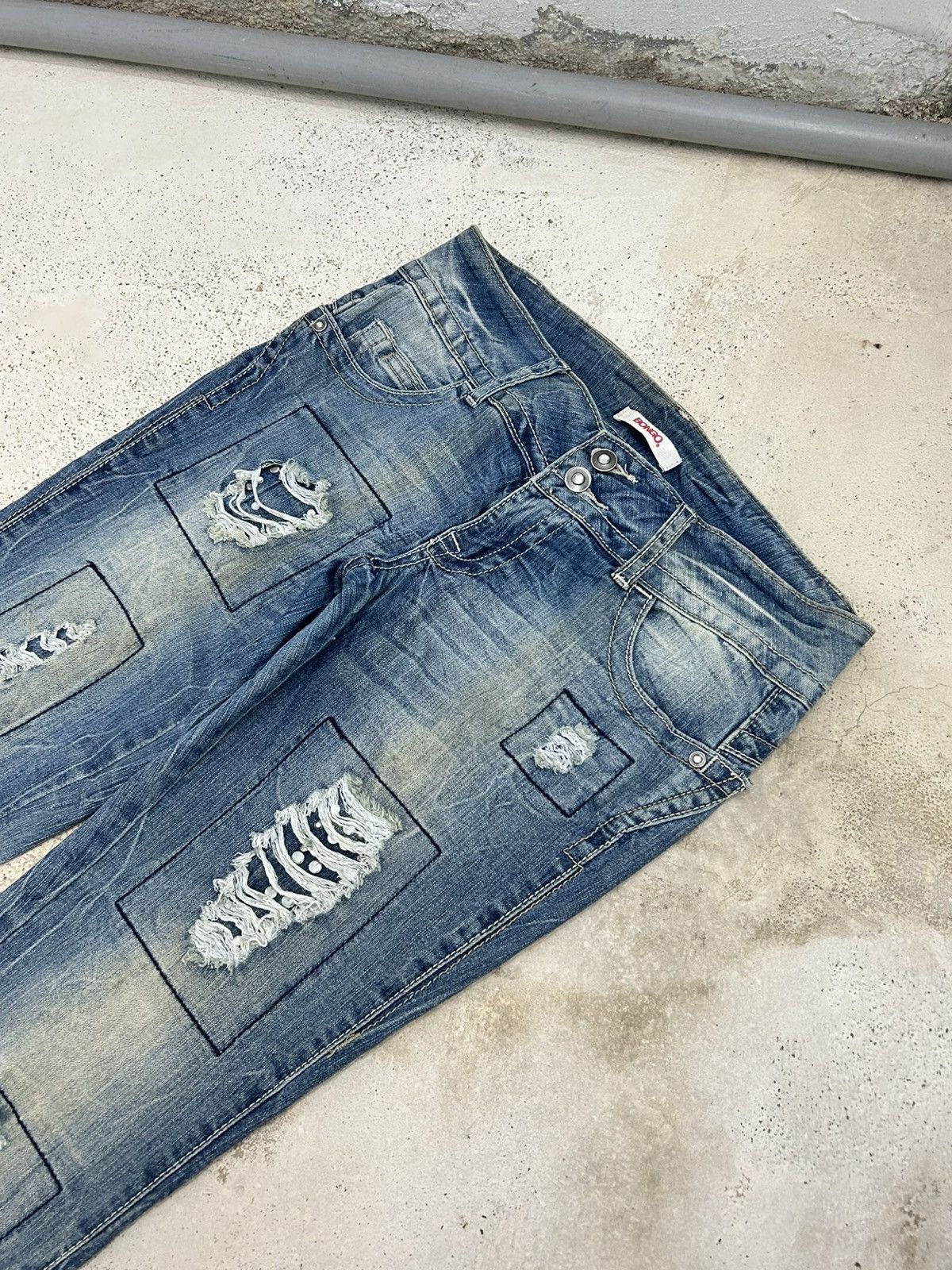 If Six Was Nine Flare Bongo Denim Japan Mud Washed Distress Emblishh Clawn Size US 31 - 7 Thumbnail