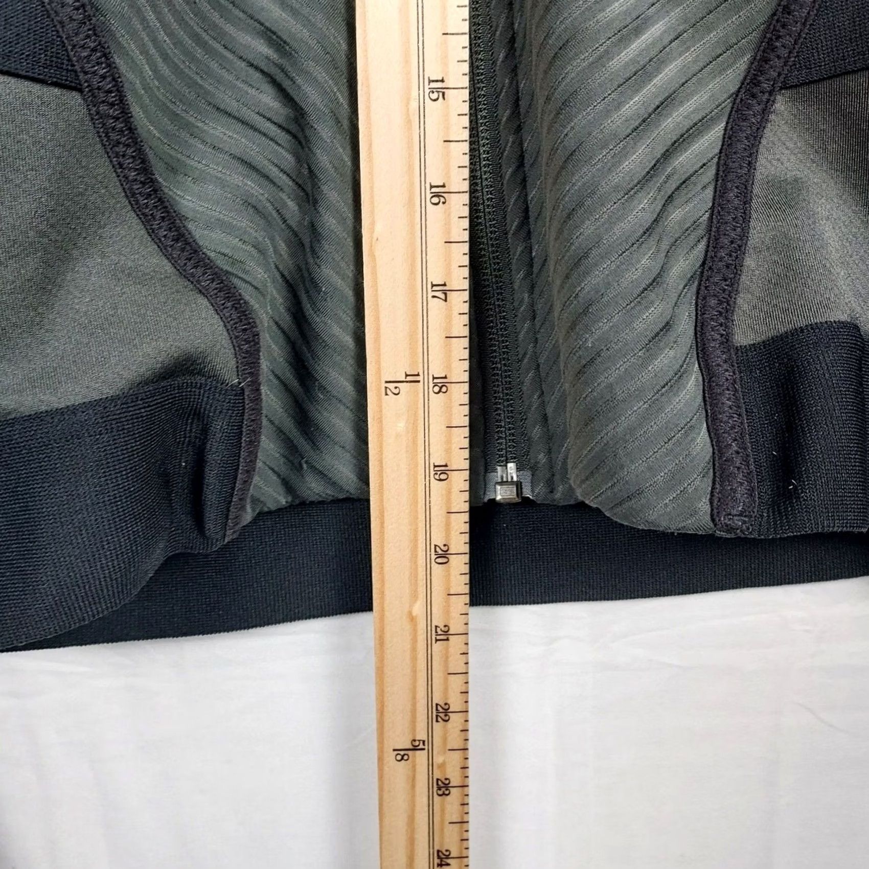 Adidas adidas Womens XS Performance Full Zip Jacket Olive Green Running Training Top Size XS / US 0-2 / IT 36-38 - 7 Thumbnail