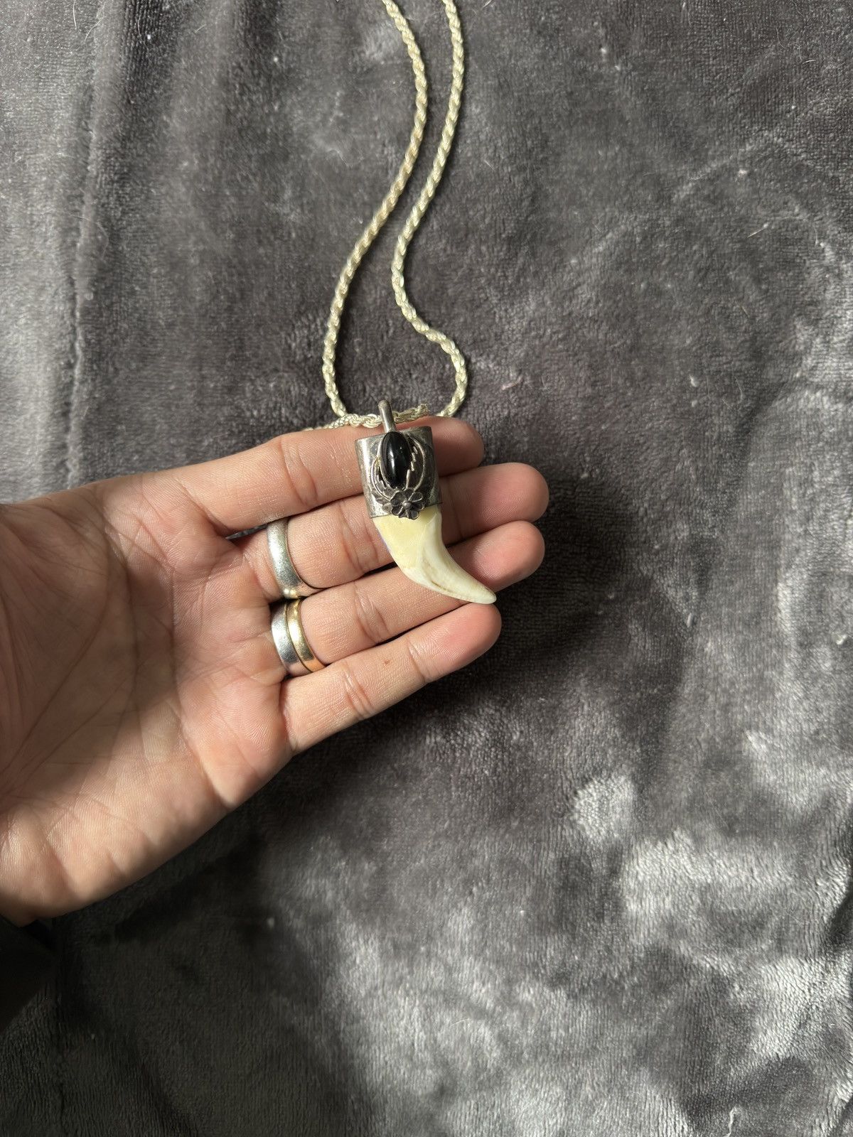Vintage Navajo Bone Claw Onyx Pendant Size ONE SIZE - 4 Thumbnail
